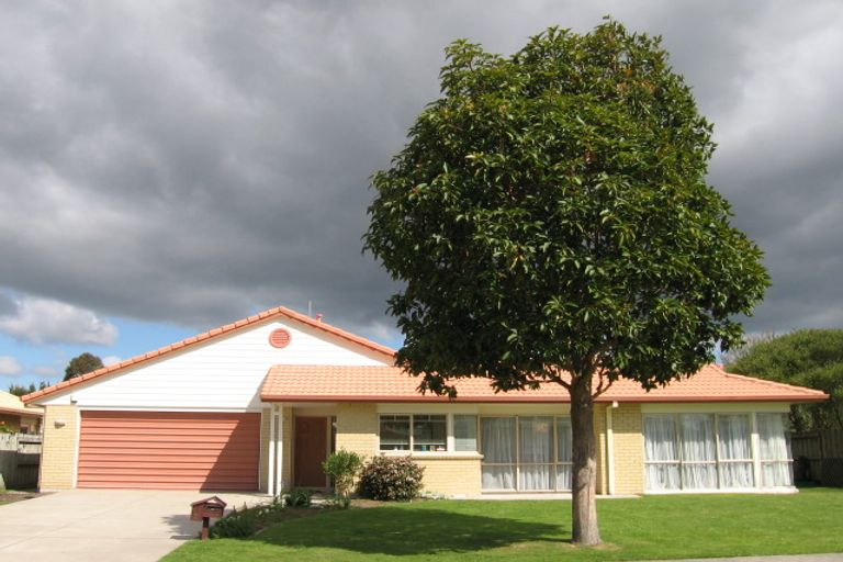 Photo of property in 2 Lavender Place, Papamoa Beach, Papamoa, 3118