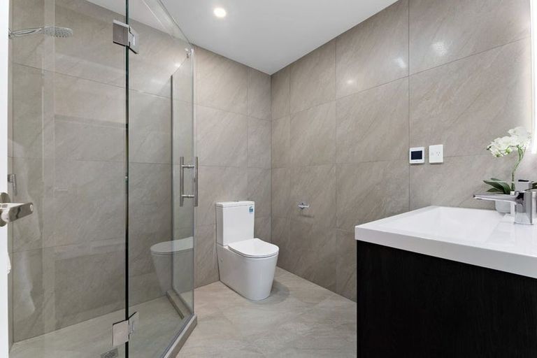 Photo of property in 30a Skua Road, Hobsonville, Auckland, 0616