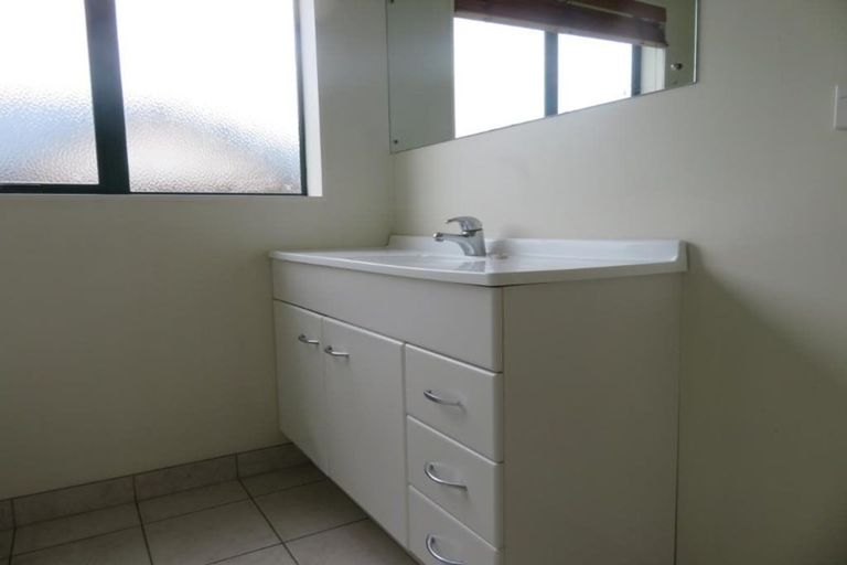 Photo of property in 11 Pateke Drive, Takanini, 2112