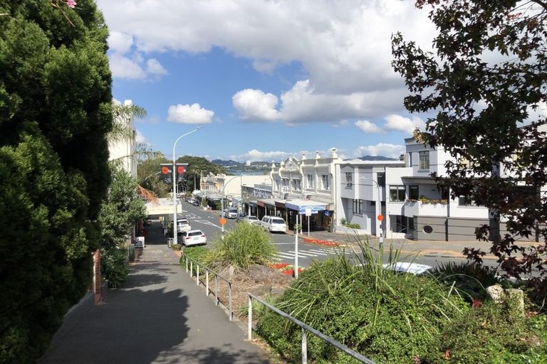 Photo of property in 6/66 Victoria Road, Devonport, Auckland, 0624