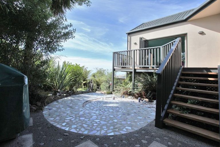 Photo of property in 33 Harry Ell Drive, Cashmere, Christchurch, 8022