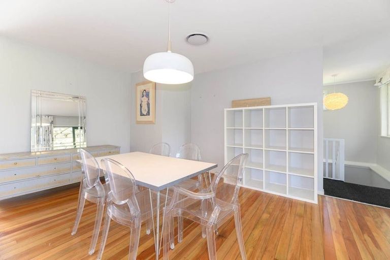 Photo of property in 220 Glengarry Road, Glen Eden, Auckland, 0602