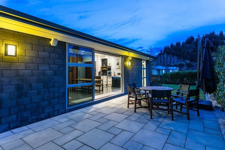 Photo of property in 261 Lakes Boulevard, Pyes Pa, Tauranga, 3112