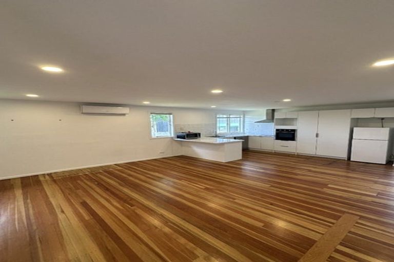 Photo of property in 22 Paton Avenue, Te Atatu South, Auckland, 0610