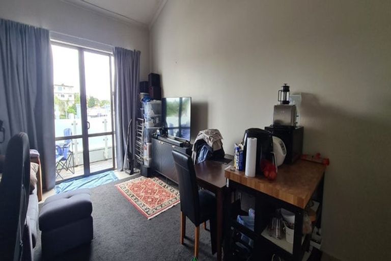 Photo of property in 304/3 Morningside Drive, Morningside, Auckland, 1025
