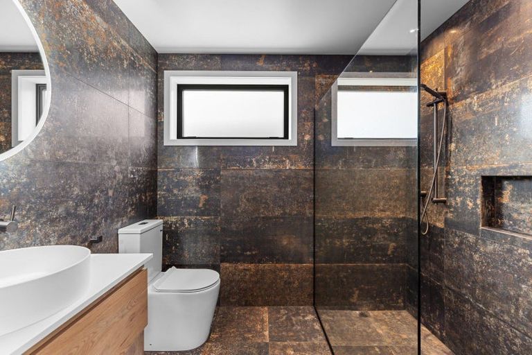 Photo of property in 1 Campbell Road, Wanaka, 9305