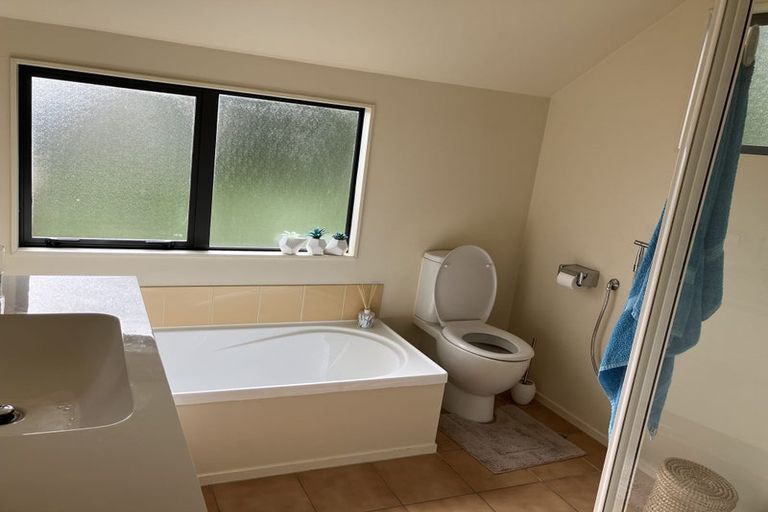 Photo of property in 1/85 Archers Road, Hillcrest, Auckland, 0629