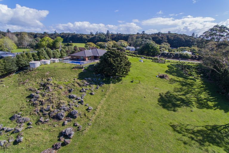 Photo of property in 90 Kara Road, Maungatapere, Whangarei, 0179