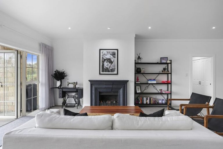 Photo of property in 177 Carter Road, Oratia, Auckland, 0604