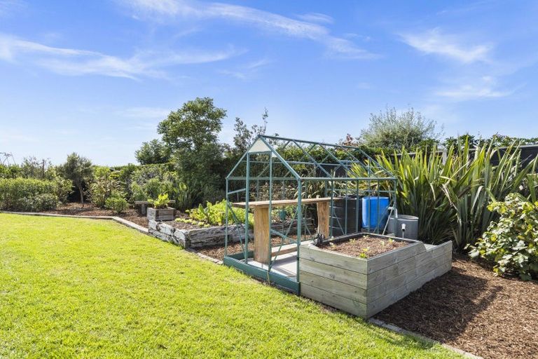 Photo of property in 12 Church View Road, Waiau Pa, Pukekohe, 2679