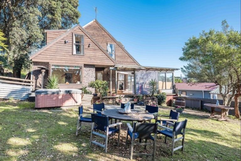 Photo of property in 12 Alexander Road, Raumati Beach, Paraparaumu, 5032