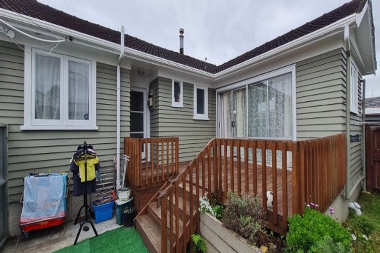 Photo of property in 1/70 Settlement Road, Papakura, 2110