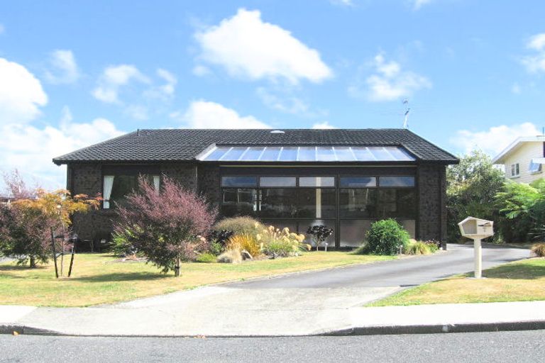 Photo of property in 7 Sunnyview Drive, Brown Owl, Upper Hutt, 5018