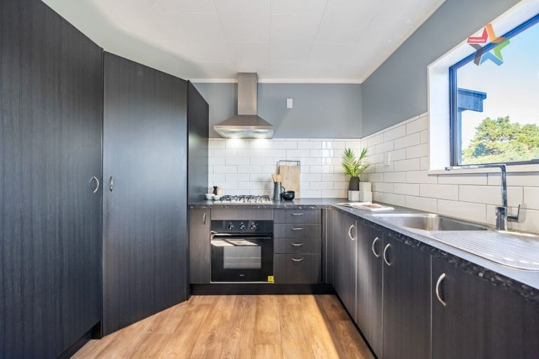 Photo of property in 191 Holborn Drive, Stokes Valley, Lower Hutt, 5019