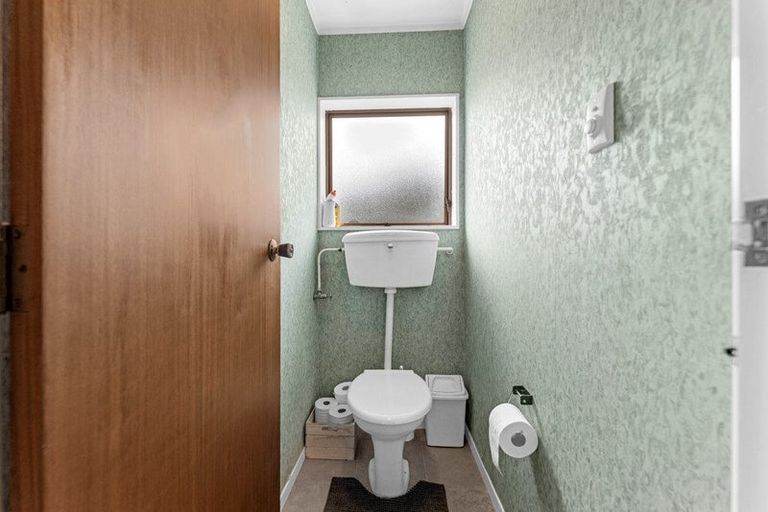 Photo of property in 7a Kirrama Place, Conifer Grove, Takanini, 2112