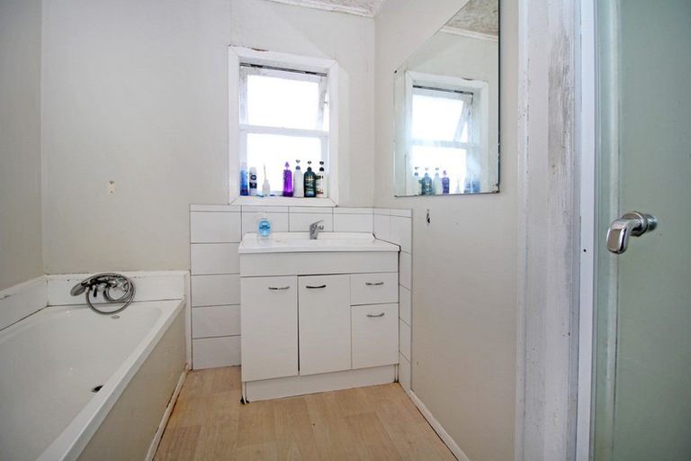 Photo of property in 33 Tyrone Street, Otara, Auckland, 2023