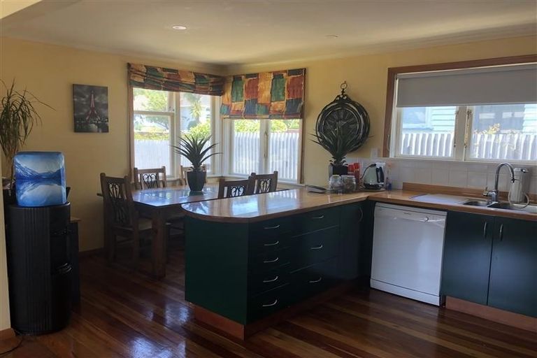 Photo of property in 12 Rintoul Grove, Stokes Valley, Lower Hutt, 5019