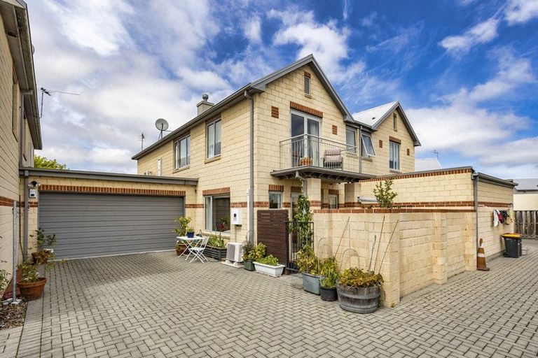 Photo of property in 10 Waterford Avenue, Northwood, Christchurch, 8051