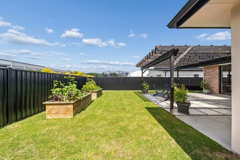 Photo of property in 21 Cynisca Crescent, Wallaceville, Upper Hutt, 5018