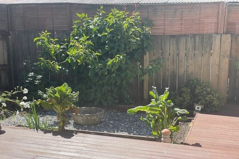 Photo of property in 1/26 James Street, Bayview, Auckland, 0629