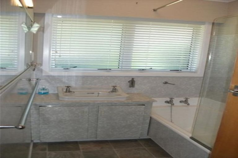 Photo of property in 19 Gillies Avenue, Taupo, 3330