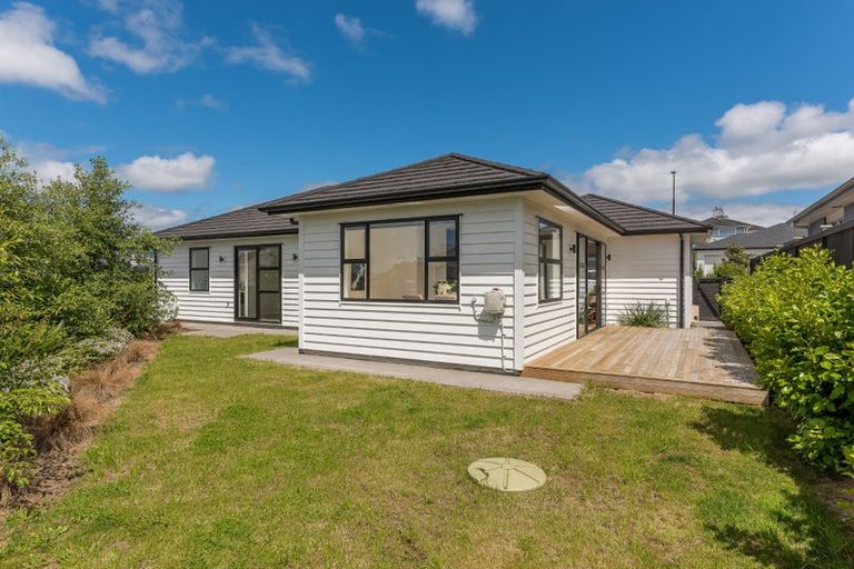 Photo of property in 4 Vintry Drive, Kumeu, 0810