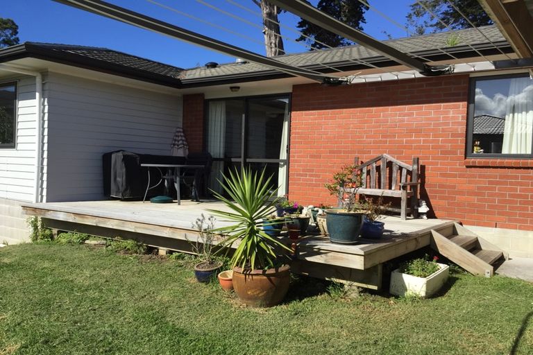 Photo of property in 59a Sungrove Rise, Sunnyvale, Auckland, 0612