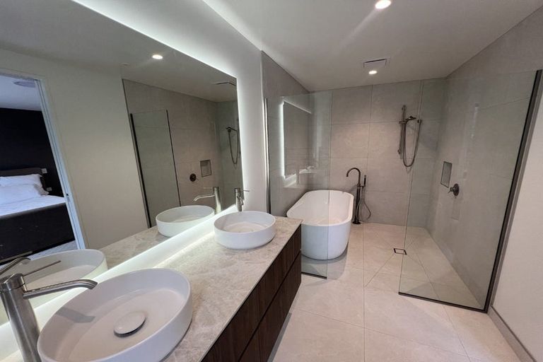 Photo of property in 1b Taunton Green, Papanui, Christchurch, 8052