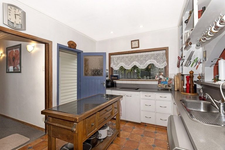 Photo of property in 11a Hinaki Street, Inner Kaiti, Gisborne, 4010