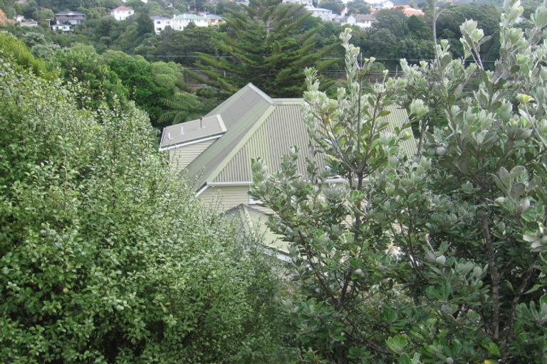 Photo of property in 2 Putnam Street, Northland, Wellington, 6012