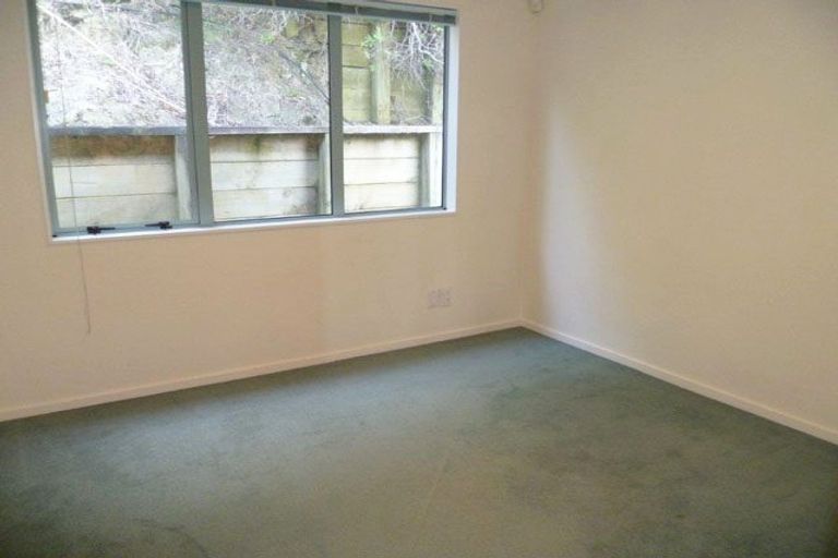 Photo of property in 1 Cavalry Close, Crofton Downs, Wellington, 6035