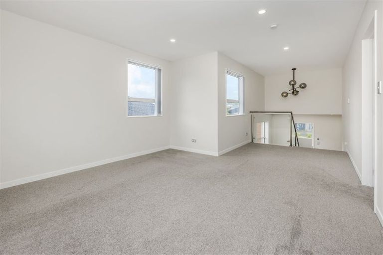 Photo of property in 14 Frazen Avenue, Papakura, 2110
