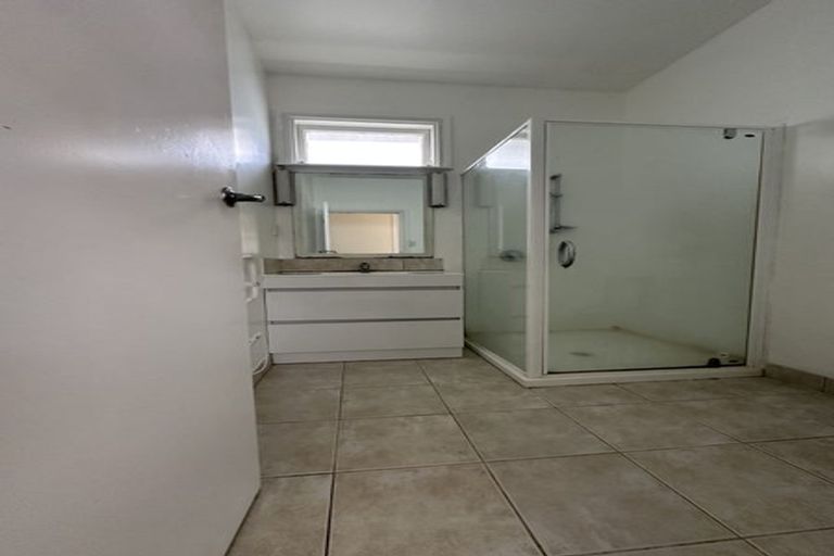 Photo of property in 11 Toru Street, Lyall Bay, Wellington, 6022