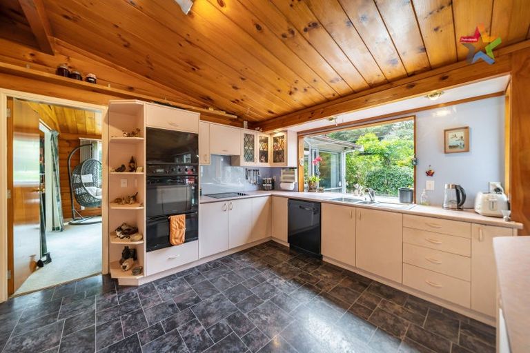 Photo of property in 7 Palm Grove, Belmont, Lower Hutt, 5010