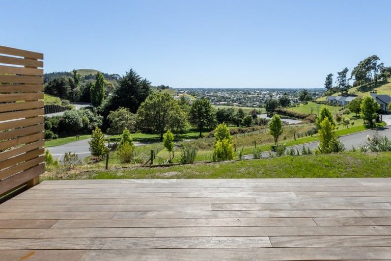 Photo of property in 3 Te Roera Drive, Taradale, Napier, 4112