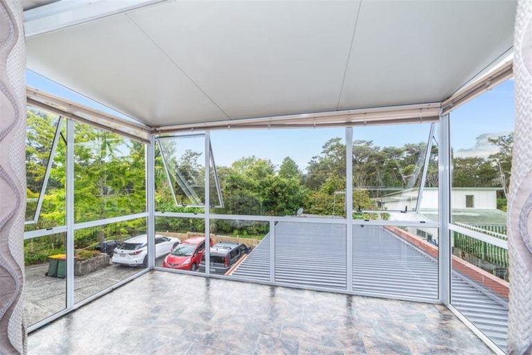 Photo of property in 1/52b Pleasant Road, Glen Eden, Auckland, 0602