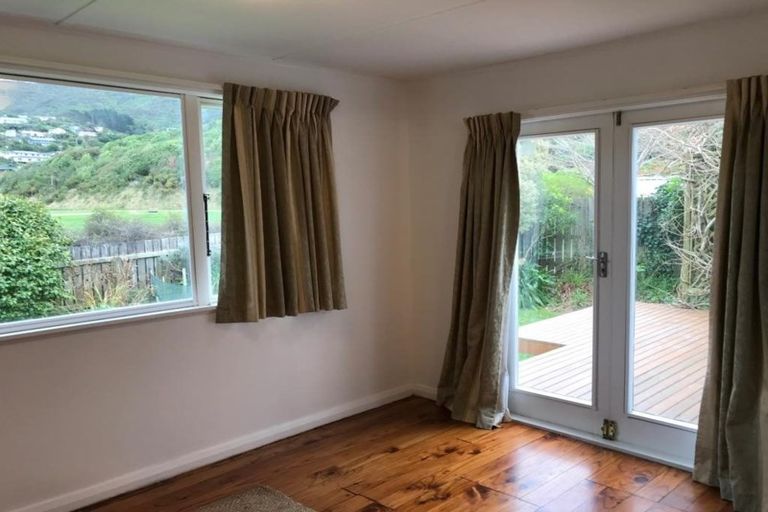 Photo of property in 15 Sunshine Avenue, Karori, Wellington, 6012