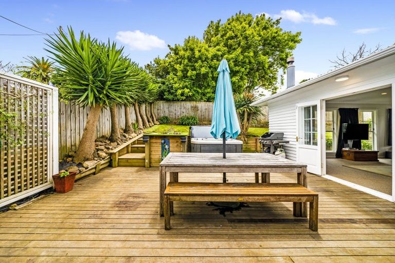 Photo of property in 10b Moana Avenue, Onehunga, Auckland, 1061