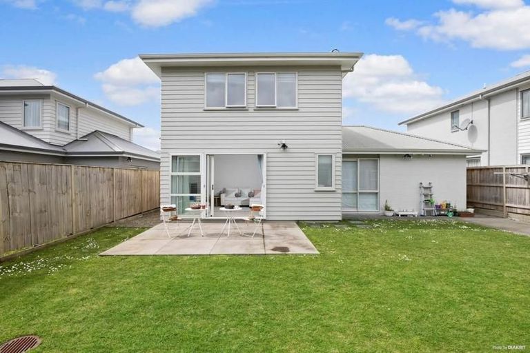 Photo of property in 12 Samuel Cassidy Avenue, Swanson, Auckland, 0614