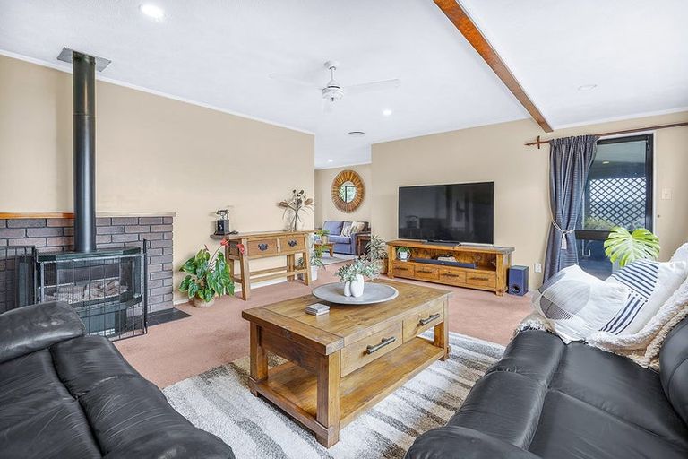 Photo of property in 21 Leyton Place, Nawton, Hamilton, 3200