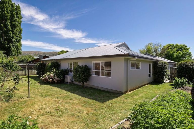 Photo of property in 35b Kawarau Place, Frankton, Queenstown, 9300