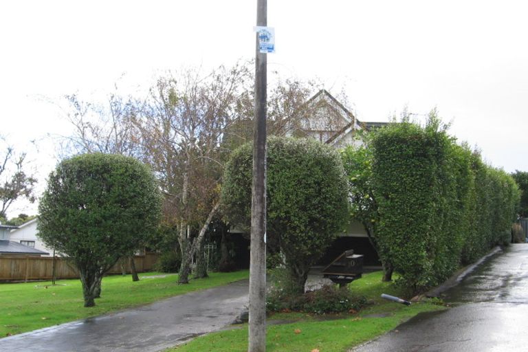 Photo of property in 10 Diosma Place, Botany Downs, Auckland, 2010