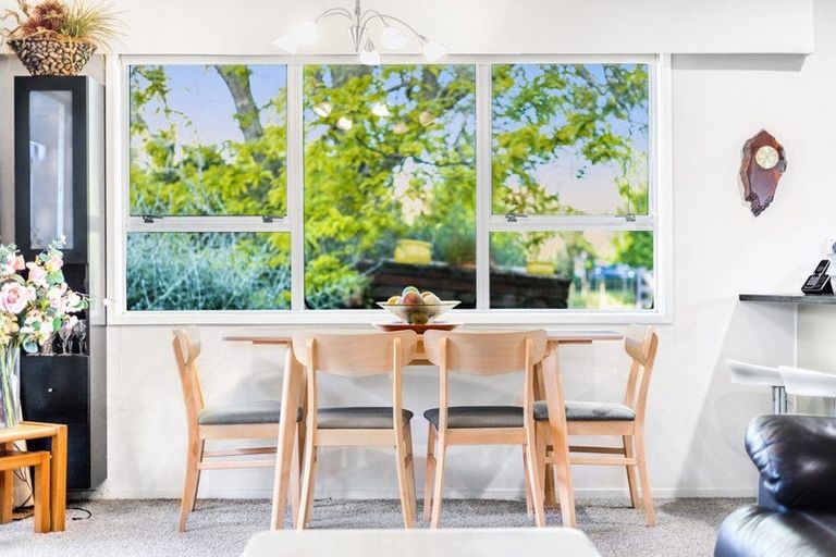 Photo of property in 16 Langford Place, Dairy Flat, Albany, 0792