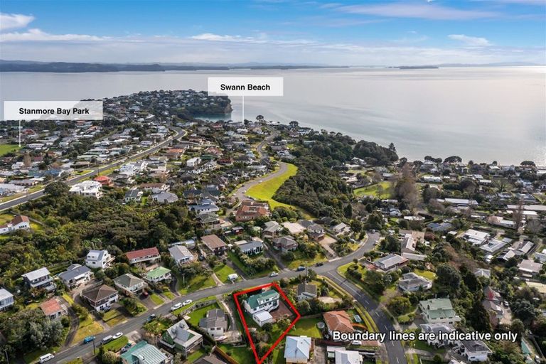 Photo of property in 29 Layton Road, Manly, Whangaparaoa, 0930