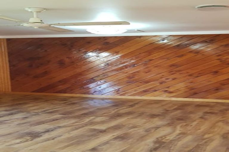 Photo of property in 3/15 Islington Avenue, New Lynn, Auckland, 0600