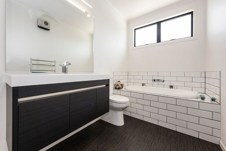 Photo of property in 53 Totara Terrace, Wanaka, 9305