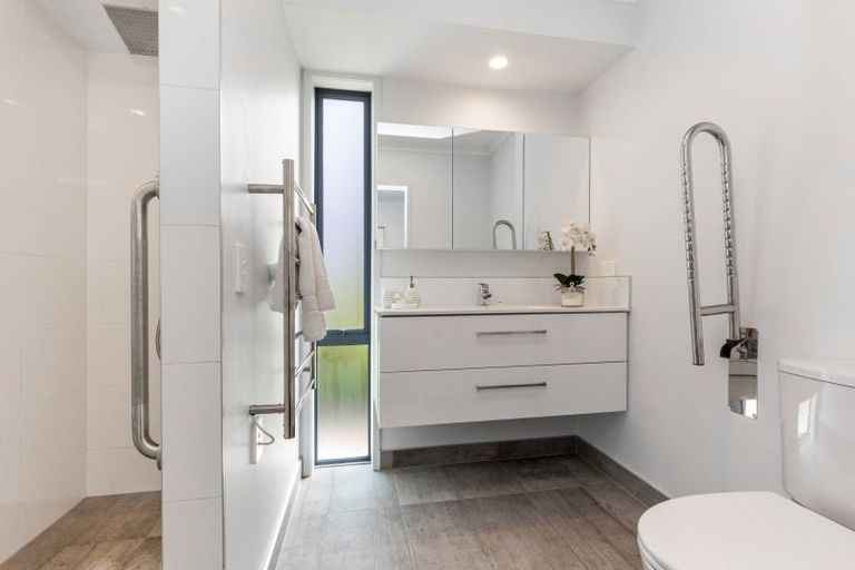 Photo of property in 890 Findlay Road, Pukorokoro / Miranda, Miranda, 2473