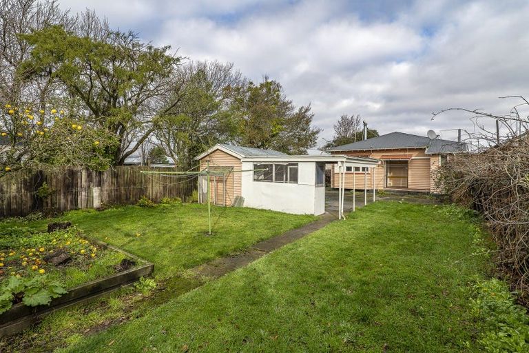 Photo of property in 337 Ferry Road, Waltham, Christchurch, 8011