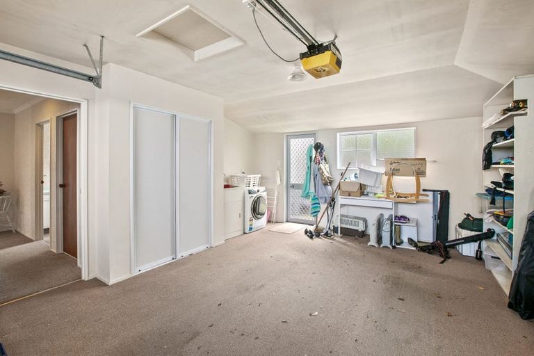 Photo of property in 1/9 Tukapa Street, Westown, New Plymouth, 4310
