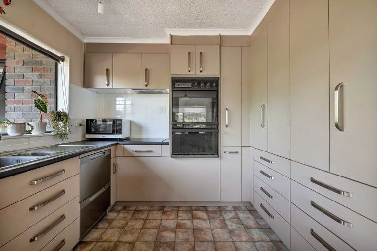 Photo of property in 115 Alfred Road, Egmont Village, New Plymouth, 4371